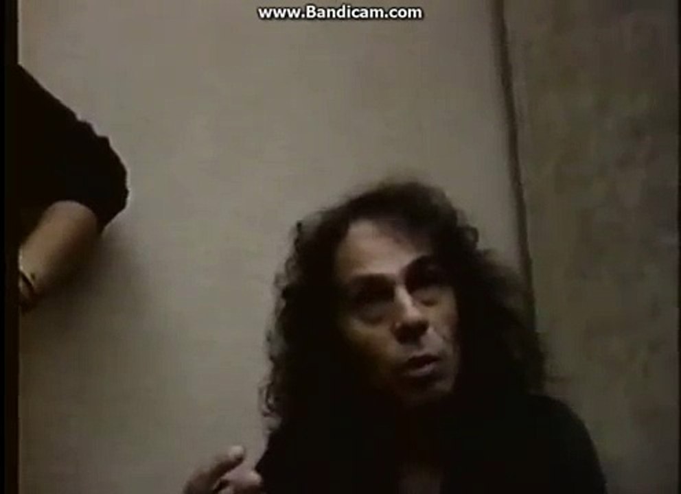Ronnie Dio talks about Rainbow signing  autographs-u8NtHEY1Suw
