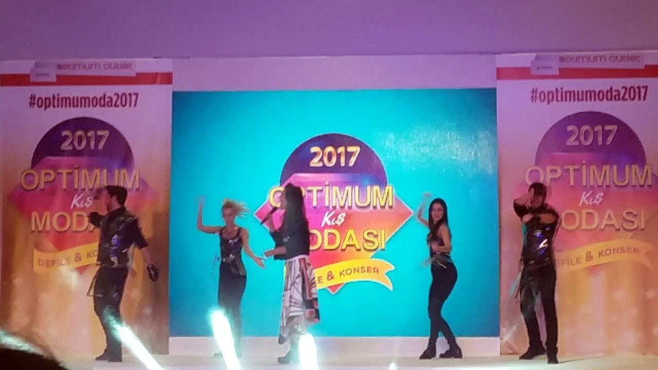 Demet Akalın - Nazar (Optimum AVM) (10.12.2016)