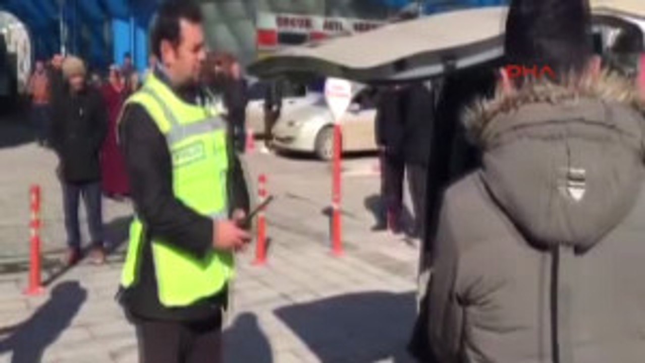 Konya Fuhuş Amaçlı Yollara Kartvizit Atan Şüpheliler Suçüstü Yakalandı