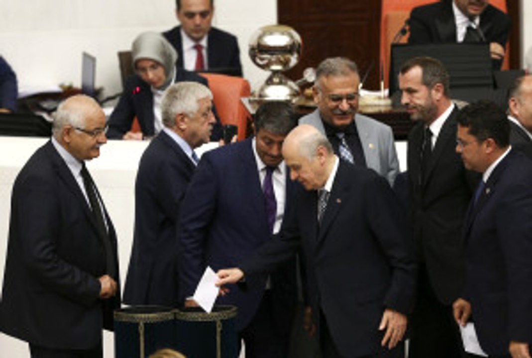 Bahçeli: Tavrımız Referandum Sürecinde de Devam Edecek