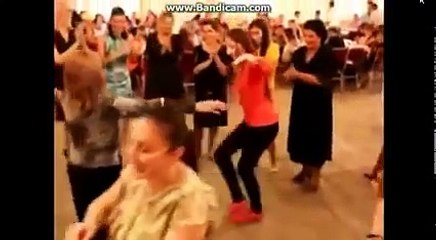 azari kızların süper dansı izle