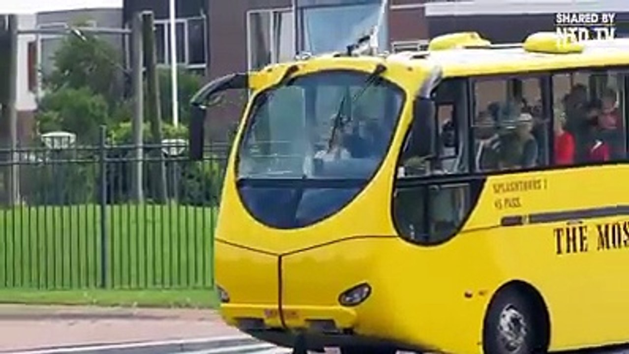 Yüzen otobüs ...