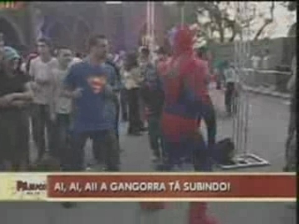 Spiderman est gay !!!