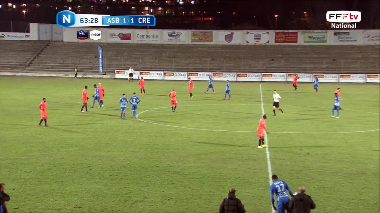 Changement, sortie du buteur Bueno