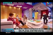 Mujer se quedó dormida durante entrevista en programa de televisión