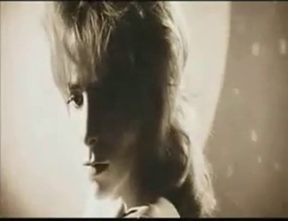 Mylene Farmer - Clip - Ainsi soit je -