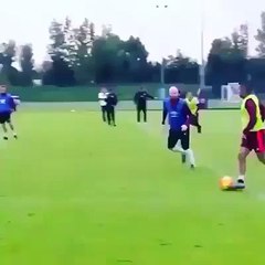 Dimitri Payet s'amuse à l'entraînement