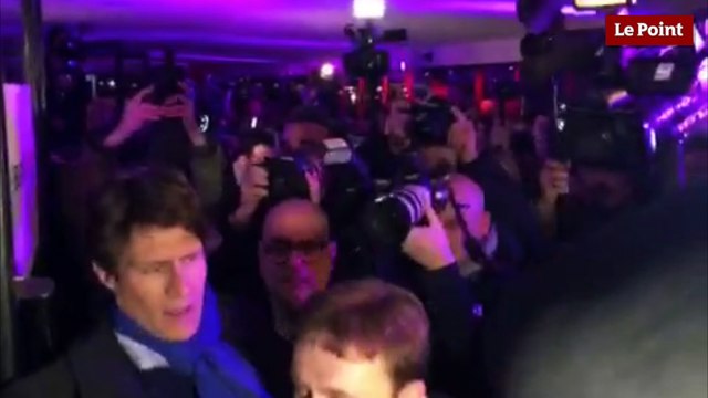 Raz de marée pour le candidat Hamon dans son QG parisien