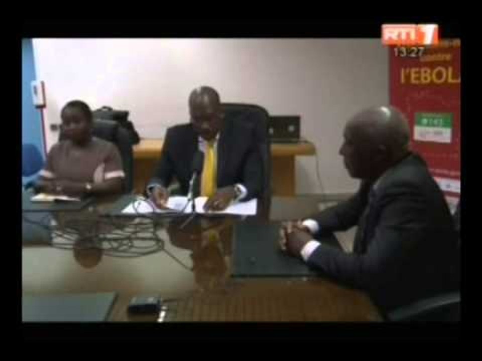 Ebola   La fondation MTN CI remet un cheque de 20 millions FCFA a l' Etat ivoirien pour soutenir ses