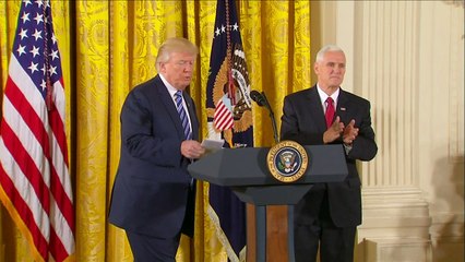 Trump comenzará a renegociar tratado con México y Canadá