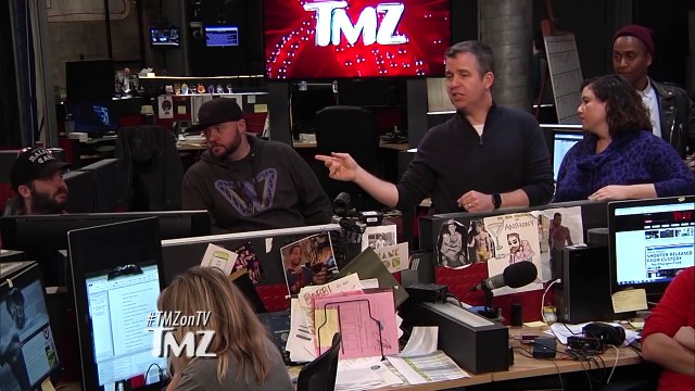 Guns N’ Roses Takes Massive Donald Trump Pinata To Concert In Mexico City _ TMZ TV qCpwNCRMZ8