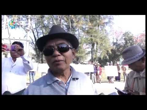 DVB - ၿမိဳ႕လည္ေခါင္မွာ ဖြင့္လွစ္ဖို႔ရွိေနတဲ့ ဓာတ္ဆီဆိုင္ကို ဖယ္ရွားေပးဖို႔ ဆႏၵျပ