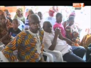 L`ONG Sourire Un Jour vient en aide aux  personnes soufrants de bec de lièvre et de tumeur