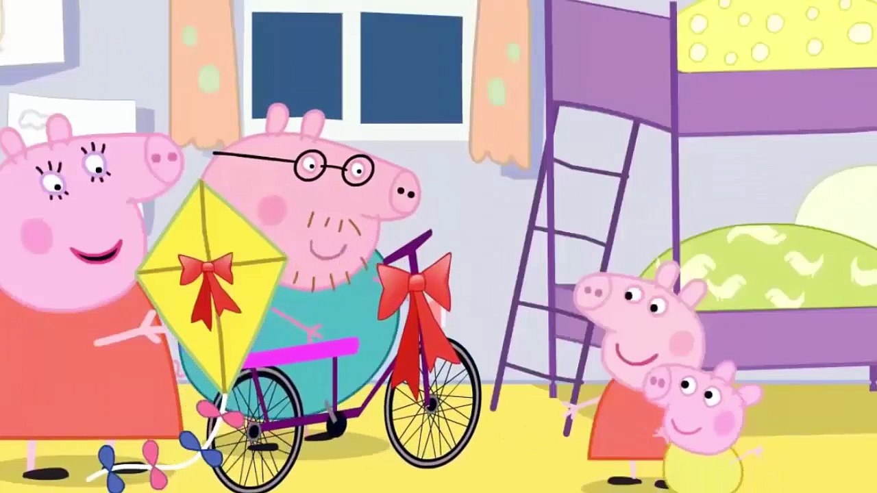 Peppa Pig Family Eating Popcorn Watching Movie and Have a Fart Party