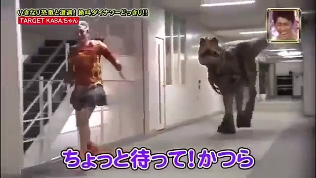 Epic!!! Жестокие розыгрыши в Японии Розыгрыш с динозавром Cruel jokes in Japan