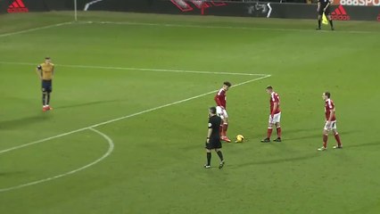 Pomysłowy rzut woIny piłkarzy N0TTlNGHAM F0REST vs BristoI City. GoI Bena 0sborna