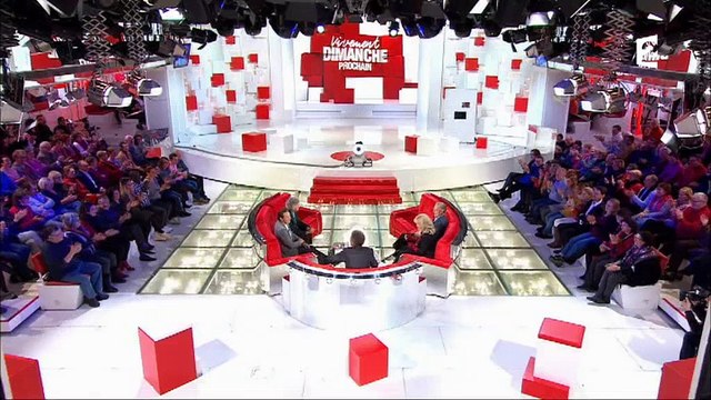 Nelson Monfort chambre Philippe Candeloro sur son côté radin - Regardez