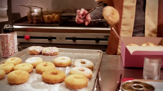 L'attaque des Donuts tueurs - Bande annonce