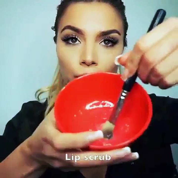 Gommage des lèvres à la vaseline by @eljammi