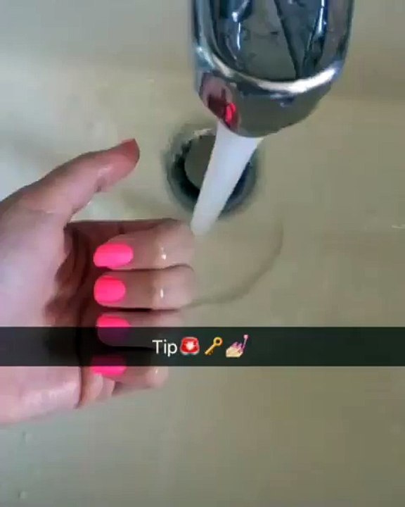 Faire sécher son vernis plus vite by @m_noreddin