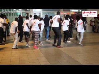 Flash Mob de Magic System à l `aéroport FHB