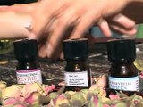 Massage des mains aux Huiles Essentielles