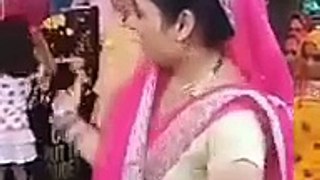 Desi Housewife Dance at marriage on dj songs -- MarwadiDesi Bhabhi Dance