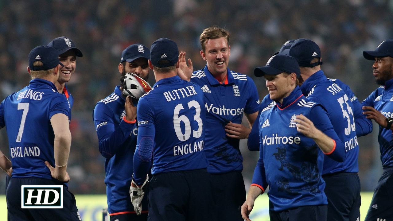England script win in nail-biting third ODI over India