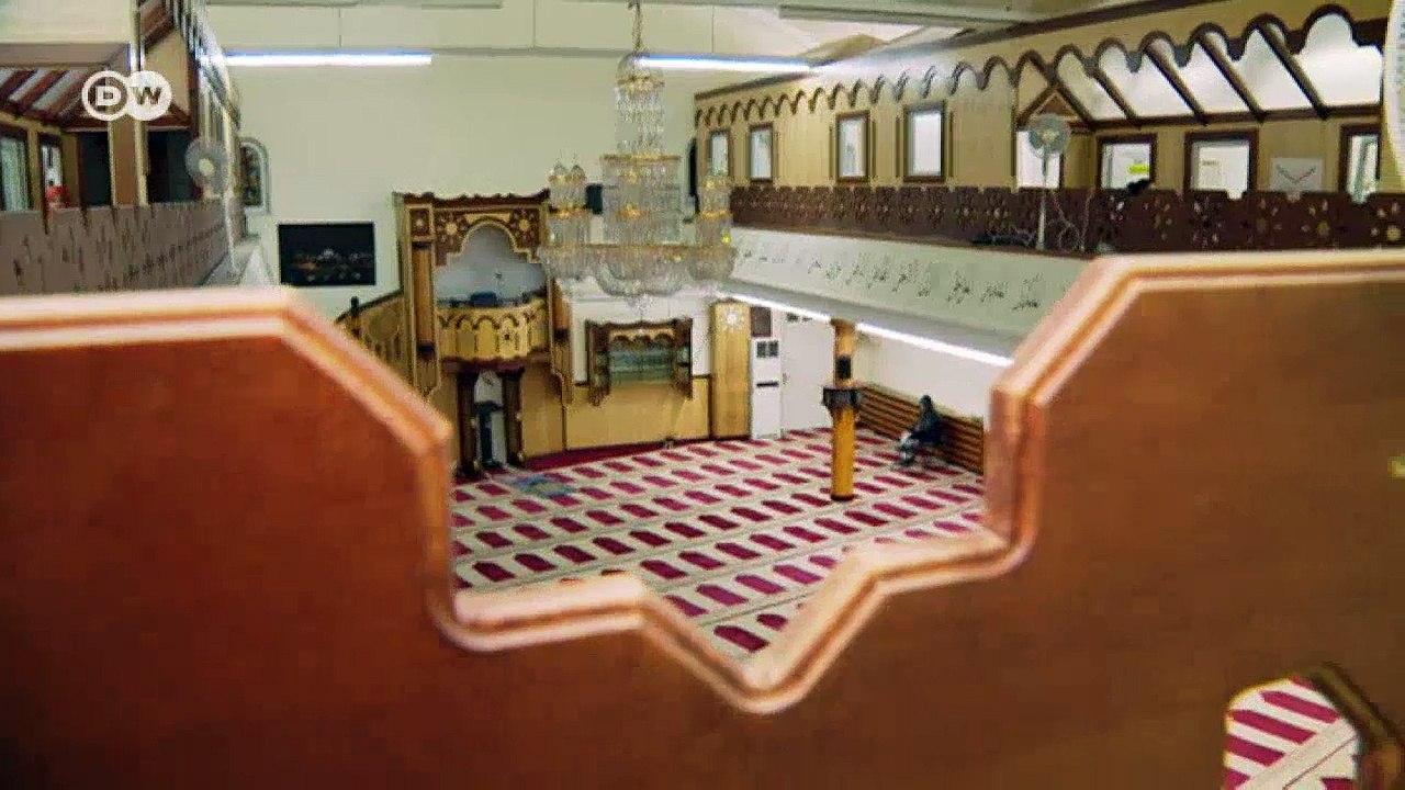 Deutschkurs in der Moschee | DW Nachrichten