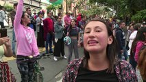 Fuertes protestas en reapertura de plaza de toros de Bogotá