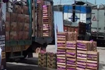 Se detuvieron cuatro camiones con mercadería ilegal