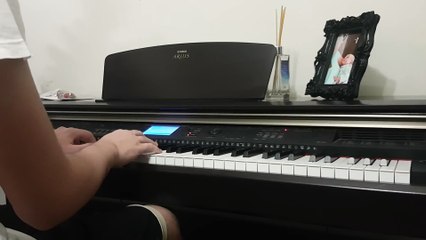 Mad World - Gary Jules / Piano Cover (Carlos)