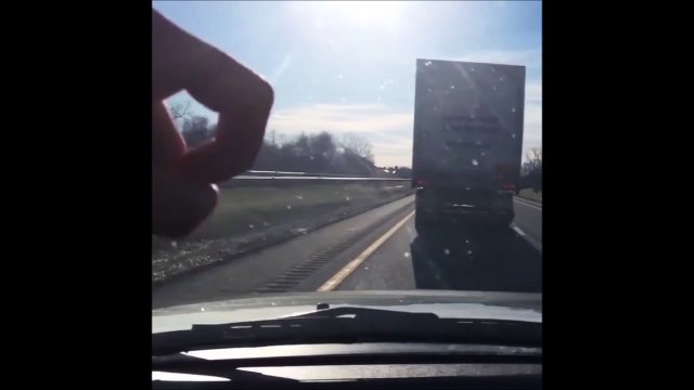 Marre des véhicules trop lent sur l'autoroute? Voilà la solution!