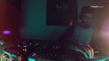 The Bass Valley - Marcos in Dub (Black Wood Records)