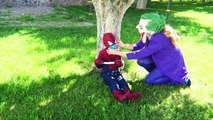 Spider-man vs Deadpool Loses His Eyes Supergirl Batman Spidergirl Superman Funny Superhero Comic