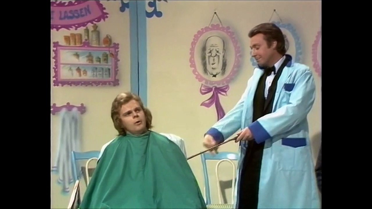 Peter Alexander als Frisör