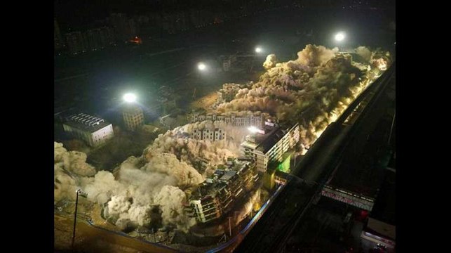 19 immeubles détruits en 10 secondes