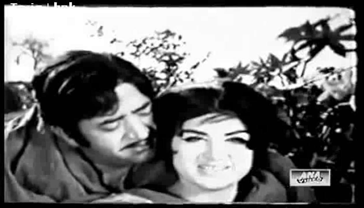 Nazaren teriyen nazran chuman dharti chumde pair ve=1972