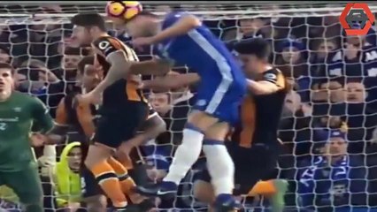 لحظة اصابة ريان ماسون لاعب هال سيتي الخطيرة التي ادت الى كسر في جمجمة رأسه HD 22_01_2017