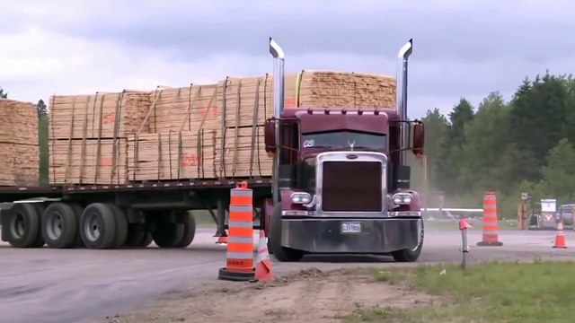 Мощный грузовик