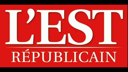 80 cigognes survolent le stade de Dampierre-les-Bois...