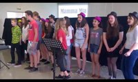 Luneville : les eleves du college Bichat chantent la comedie musicale 