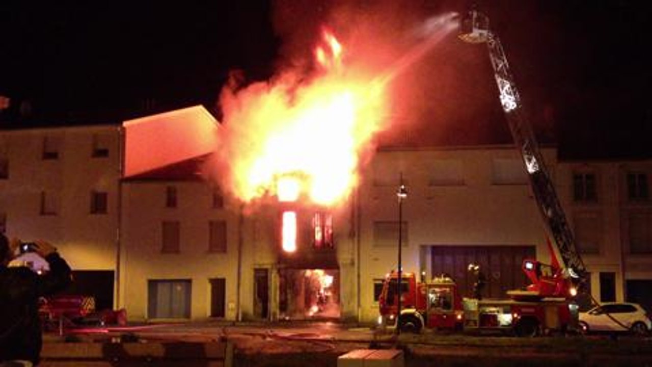 Violent incendie a...