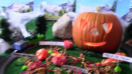Thomas and Friends Accidents will Happen Halloween Trick or Treat Toy Trains