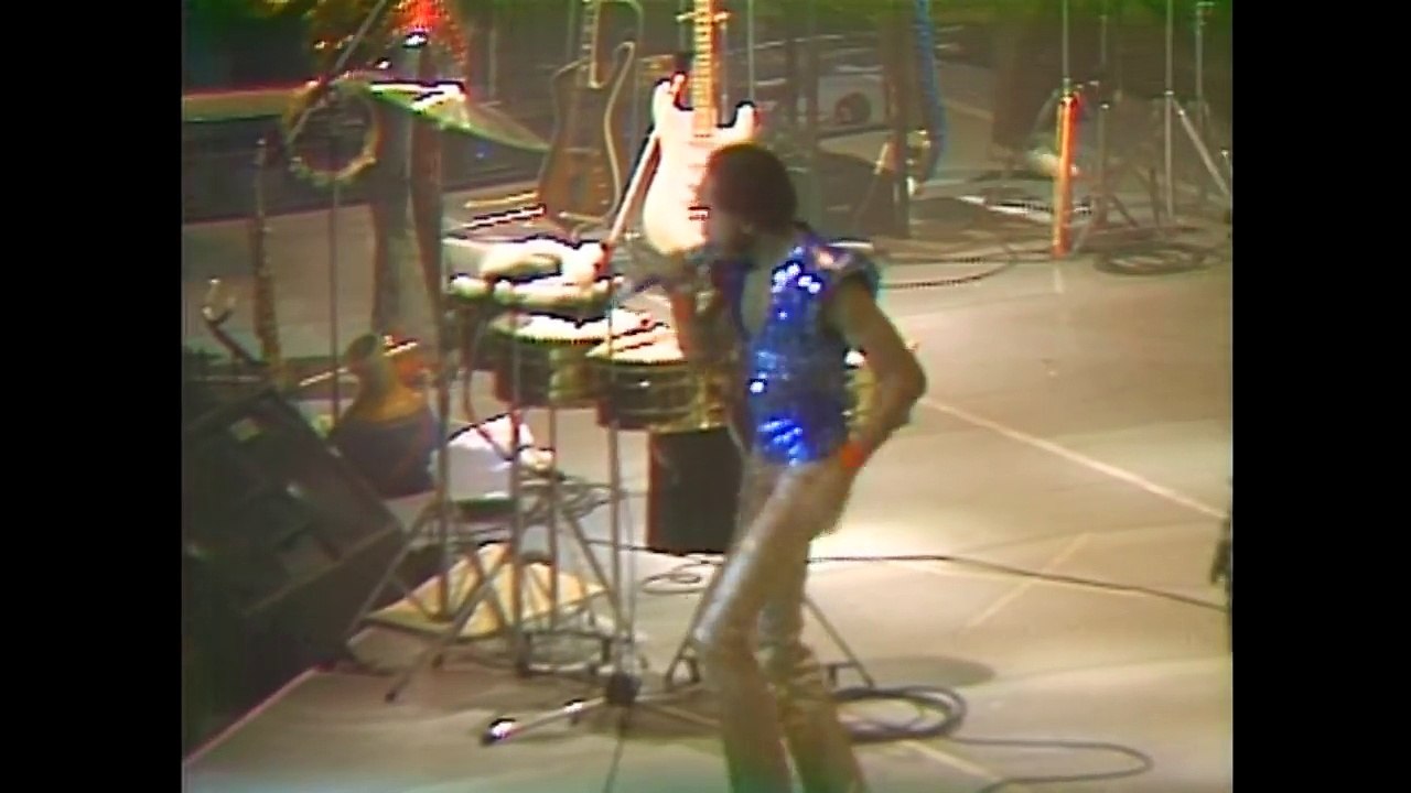 Earth Wind  Fire Live  - 1981 -  Lets Groove