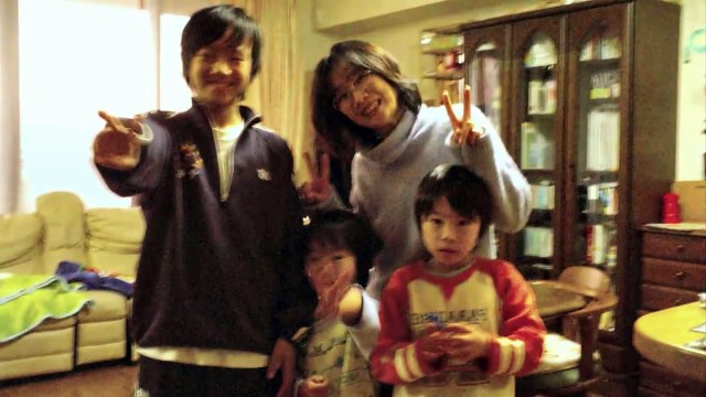 Estas 2 Meninas Não Percebeu o Que Estava Por Trás delas- Videos Do Fantasmas Reais