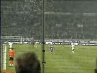 LE BUT DE CISSE LORS D OM TROYES AVRIL 2007