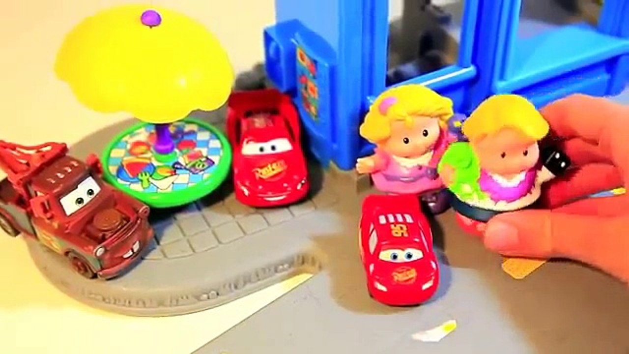 Little People Airport Cars 2 Mater Lightning McQueen Hawaiian Vacation Disney Pixar Cars Toys