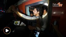 Promosi 'Raees' naik kereta api, peminat SRK maut berasak