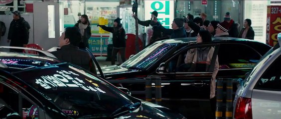 Colossal - Bande-annonce (VO)